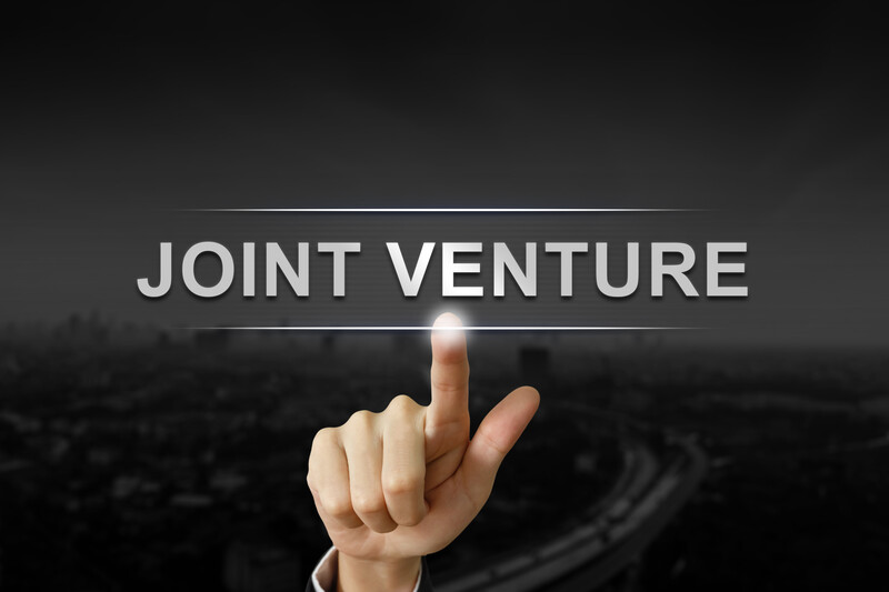 finger pointing at words joint venture_canstockphoto42416008-2 800x533 finger pointing at words joint venture_canstockphoto42416008-2 800x533