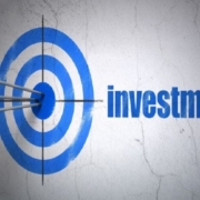 investment with bullseye_canstockphoto54131489-3 800×533